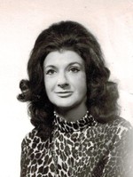 A. Lona Glassanos (1927 - 2018)